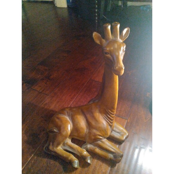 Vintage Giraffe‎ Figurine Statue Laying Down Decor Shelf Display - Picture 3 of 4